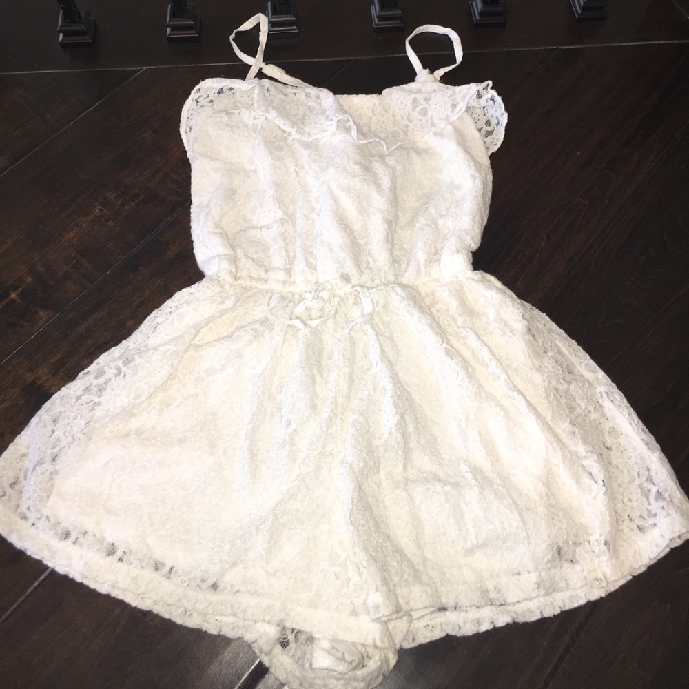 Abercrombie kids medium lace romper