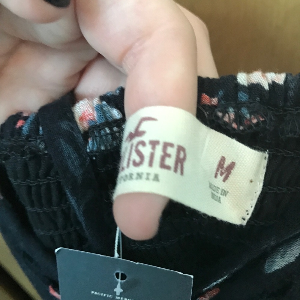 HOLLISTER ROMPER - Picture 2 of 3