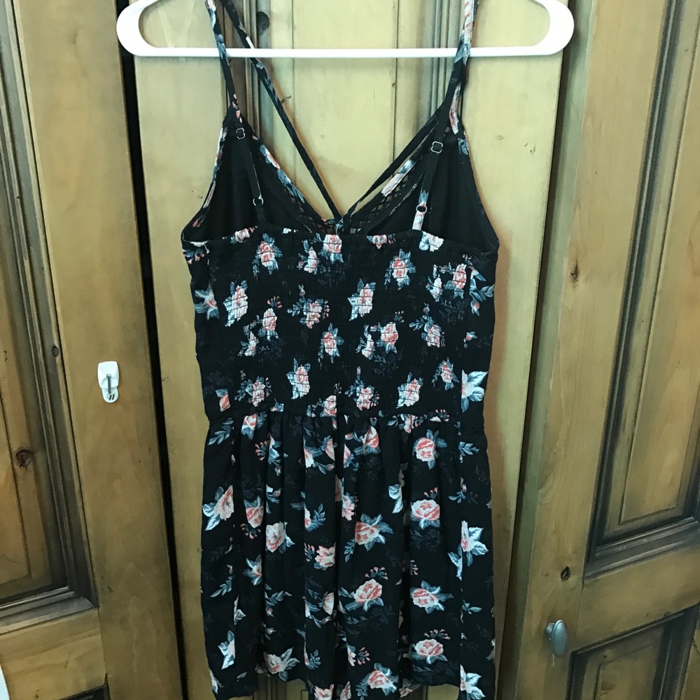 HOLLISTER ROMPER - Picture 3 of 3