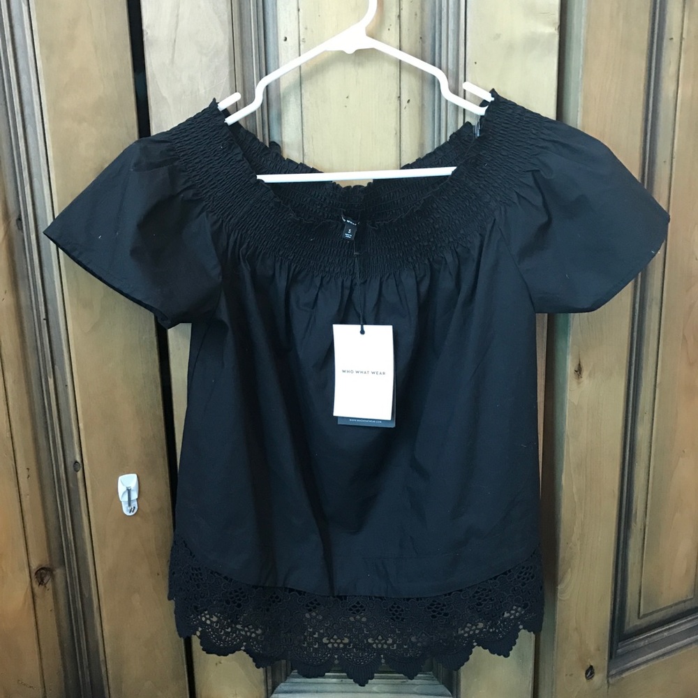 BLACK BLOUSE