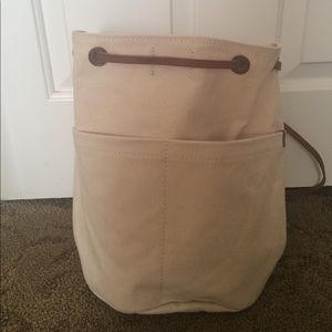 Madewell canvass backpack (SUPER CUTE)