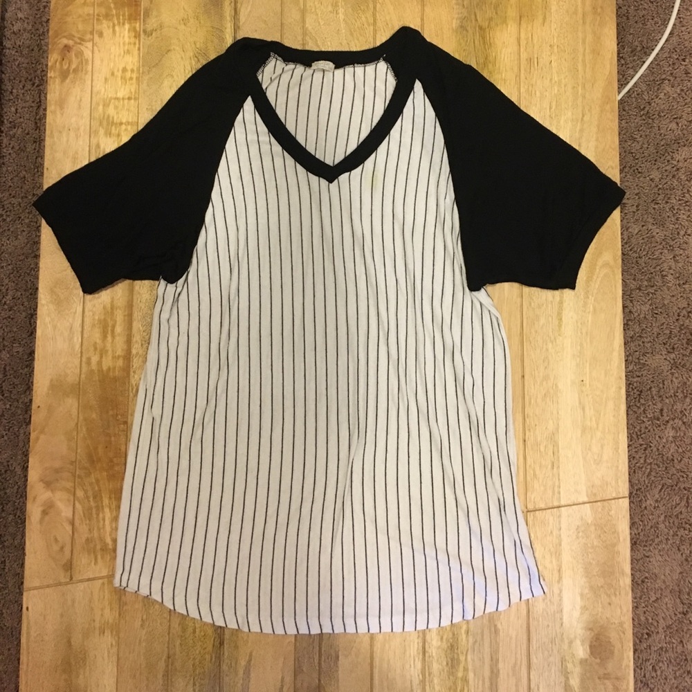 Brandy Melville baseball lounge tshirt
