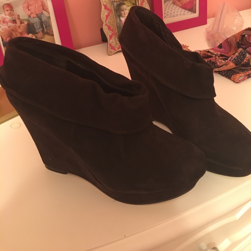 Kelsi dagger wedge booties (Wilma)