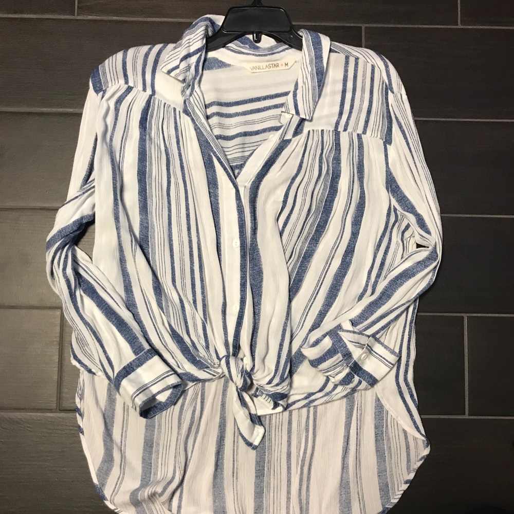 Stripe button from with tie detail