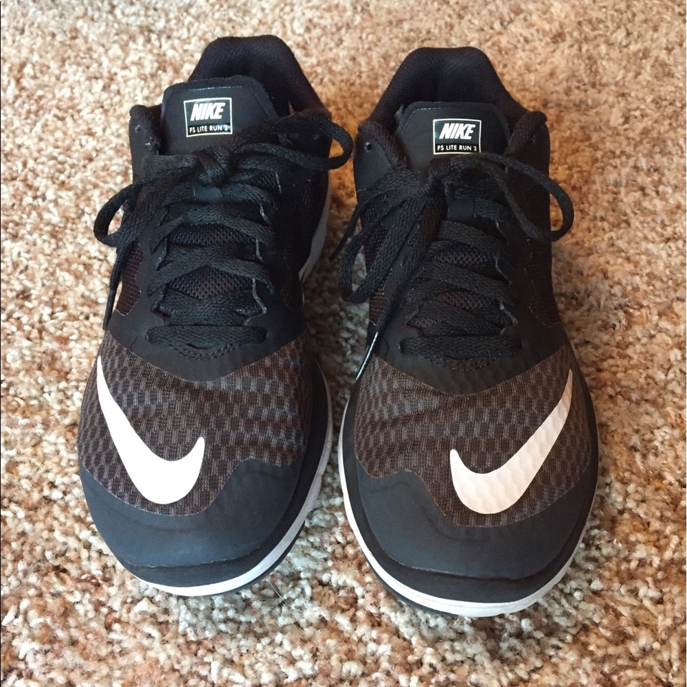 Nike Fs lite run FLASH SALE