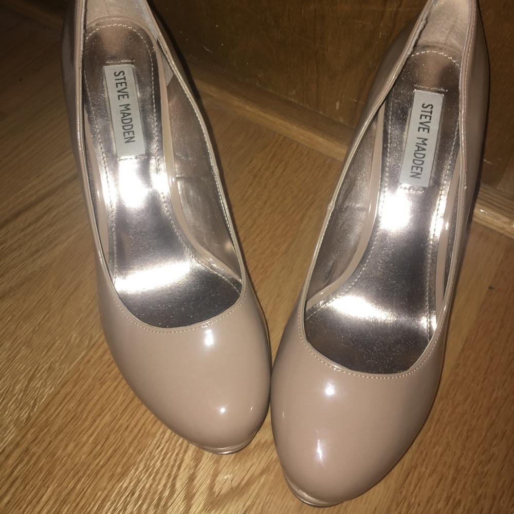 Nude heel