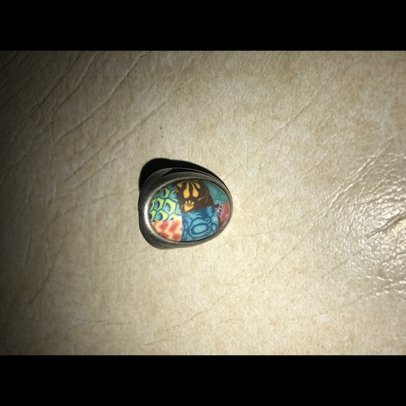 Funky patterned ring - Picture 1 of 2