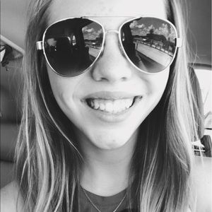 Meet your Posher, Bobbi