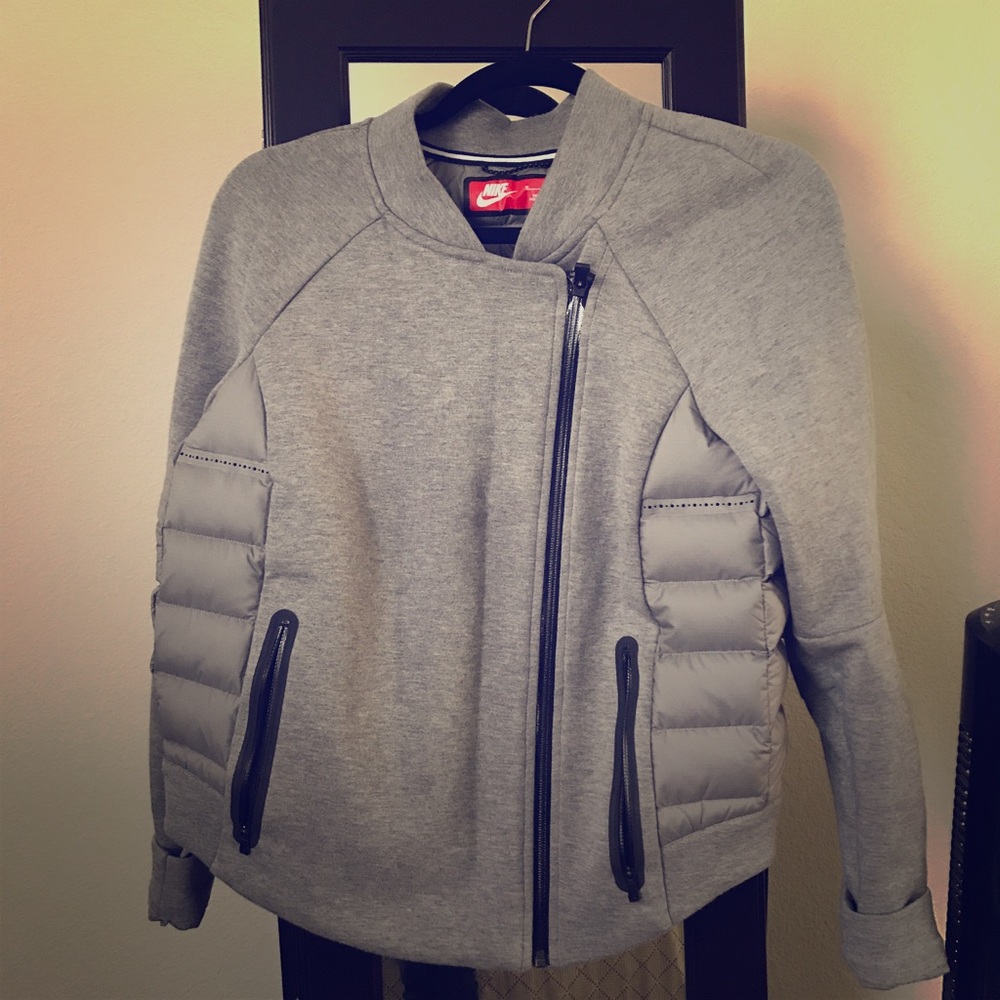 Nike Womens Aeroloft Tech Fleece Moto Jacket