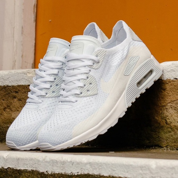 Air Max 90 Ultra 2.0 Flyknit - Picture 2 of 8