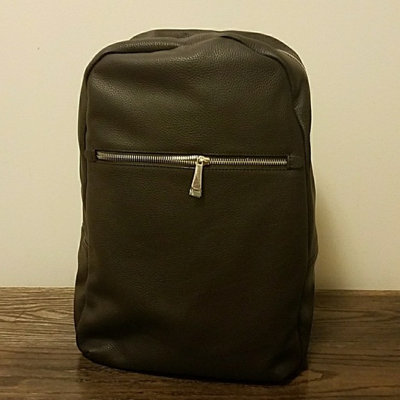 suitsupply backpack