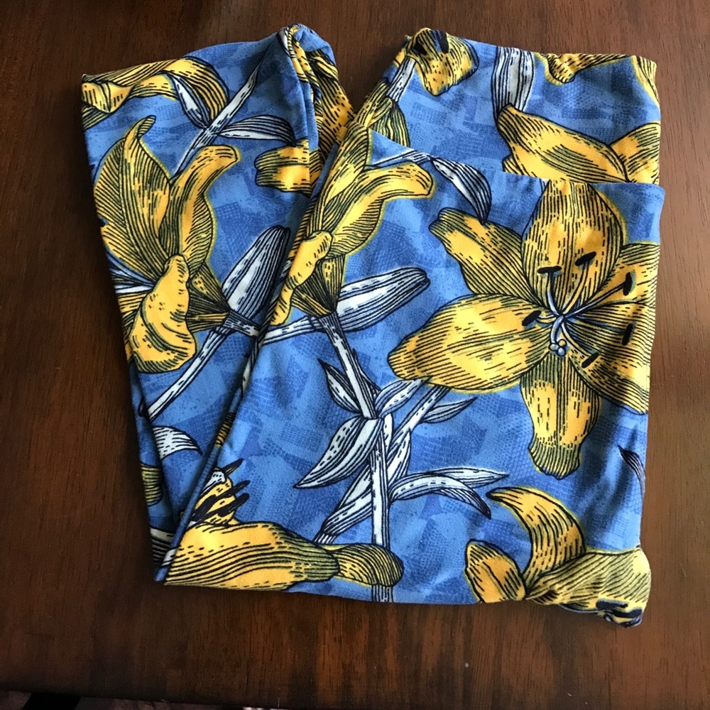 NWT OS LuLaRoe Leggings!