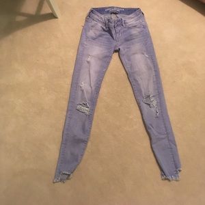 American eagle super streatchy ripped jeans