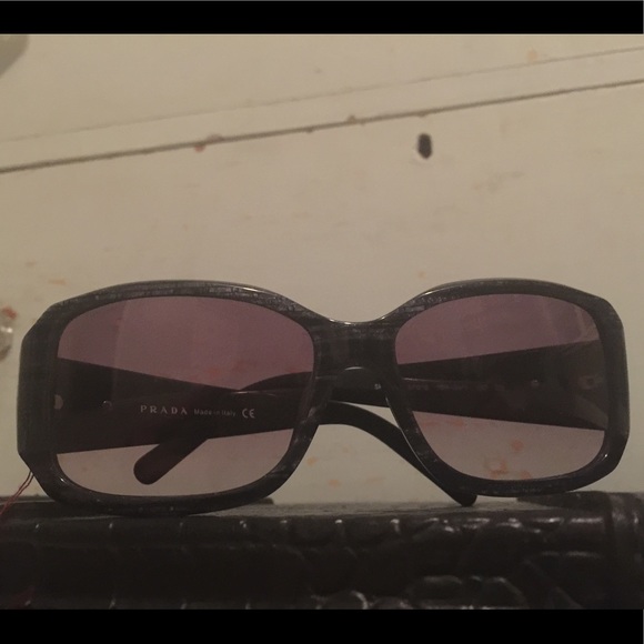 Prada SPR-14H Sunglasses main image 7