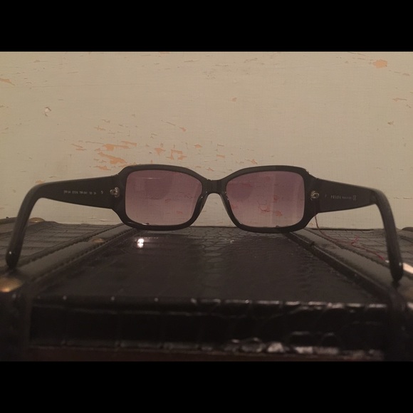 Prada SPR-14H Sunglasses main image 4