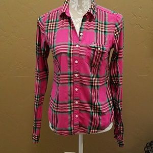 Cute Hollister plaid button down shirt