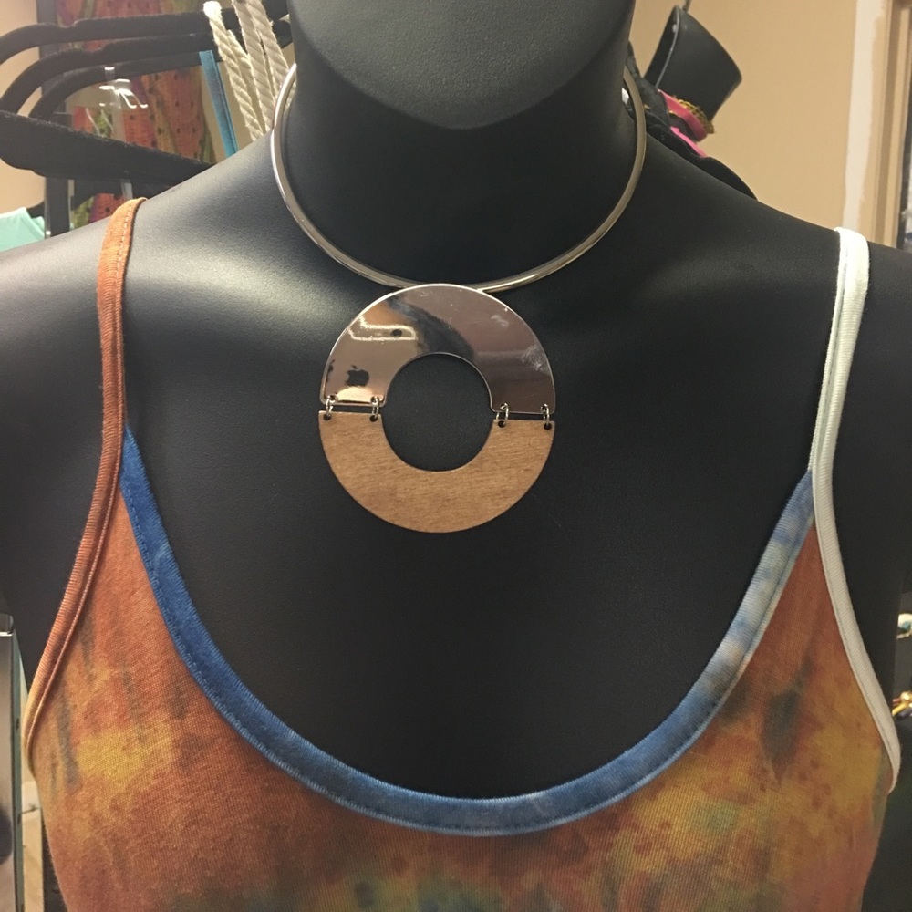 Choker necklace