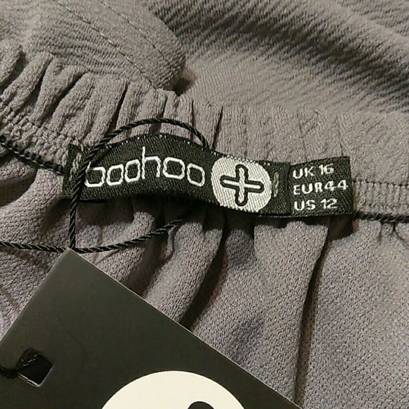 Boohoo Two Piece Outfit - Picture 4 of 4