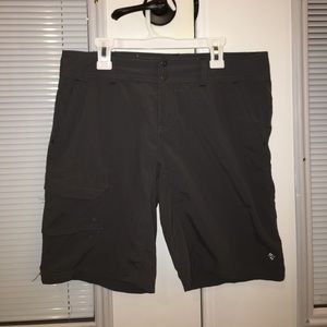 Size 4 Women's Columbia Omni-Shade Grey Shorts