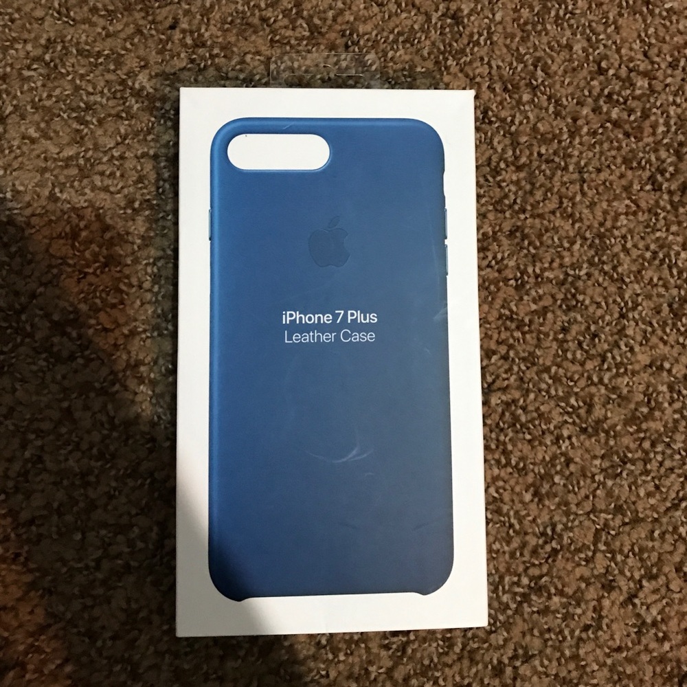 Apple iPhone 7 plus sapphire blue leather case