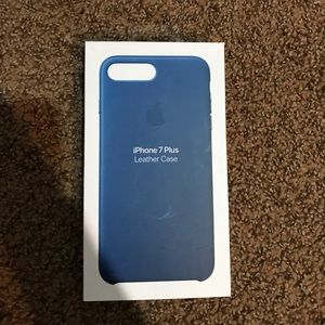 Apple iPhone 7 plus sapphire blue leather case