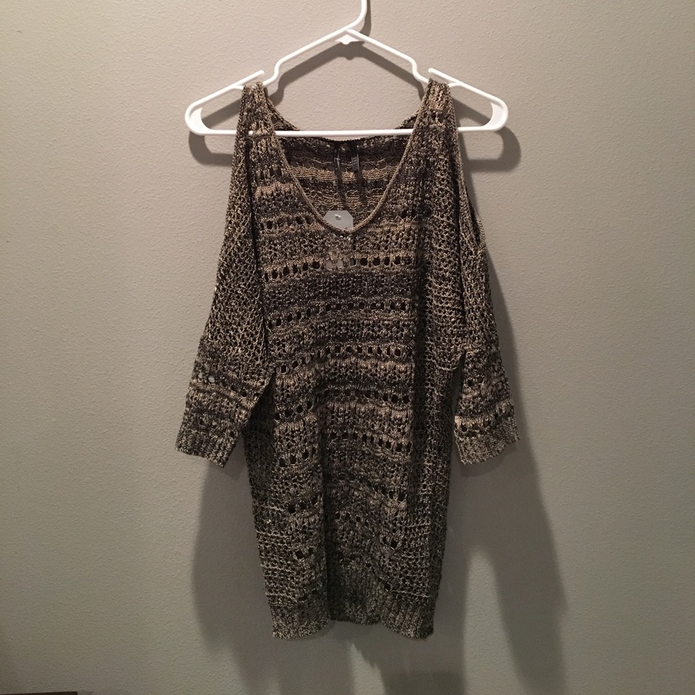 NWT GUESS CROCHET TOP