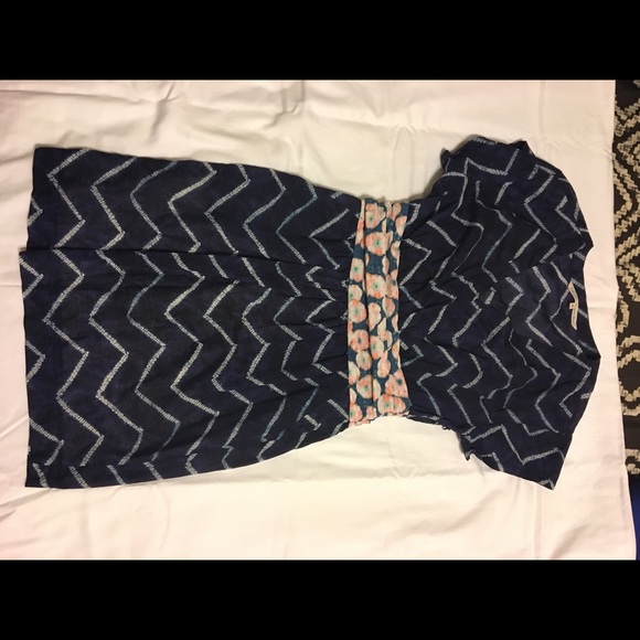 Dress - Picture 1 of 3