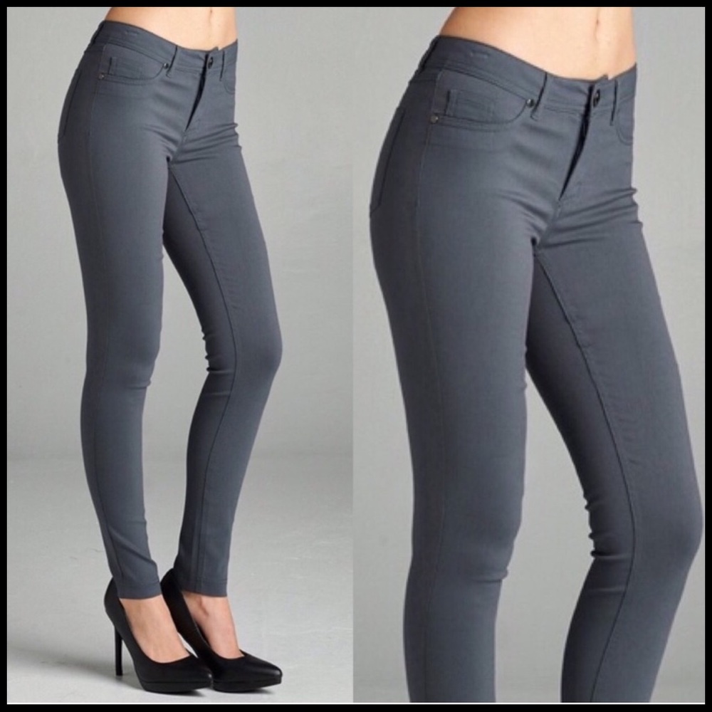 *οΈβ£ LAST PAIR!*οΈβ£SKINNY PANTS IN CHARCOAL*οΈβ£ - Picture 1 of 3