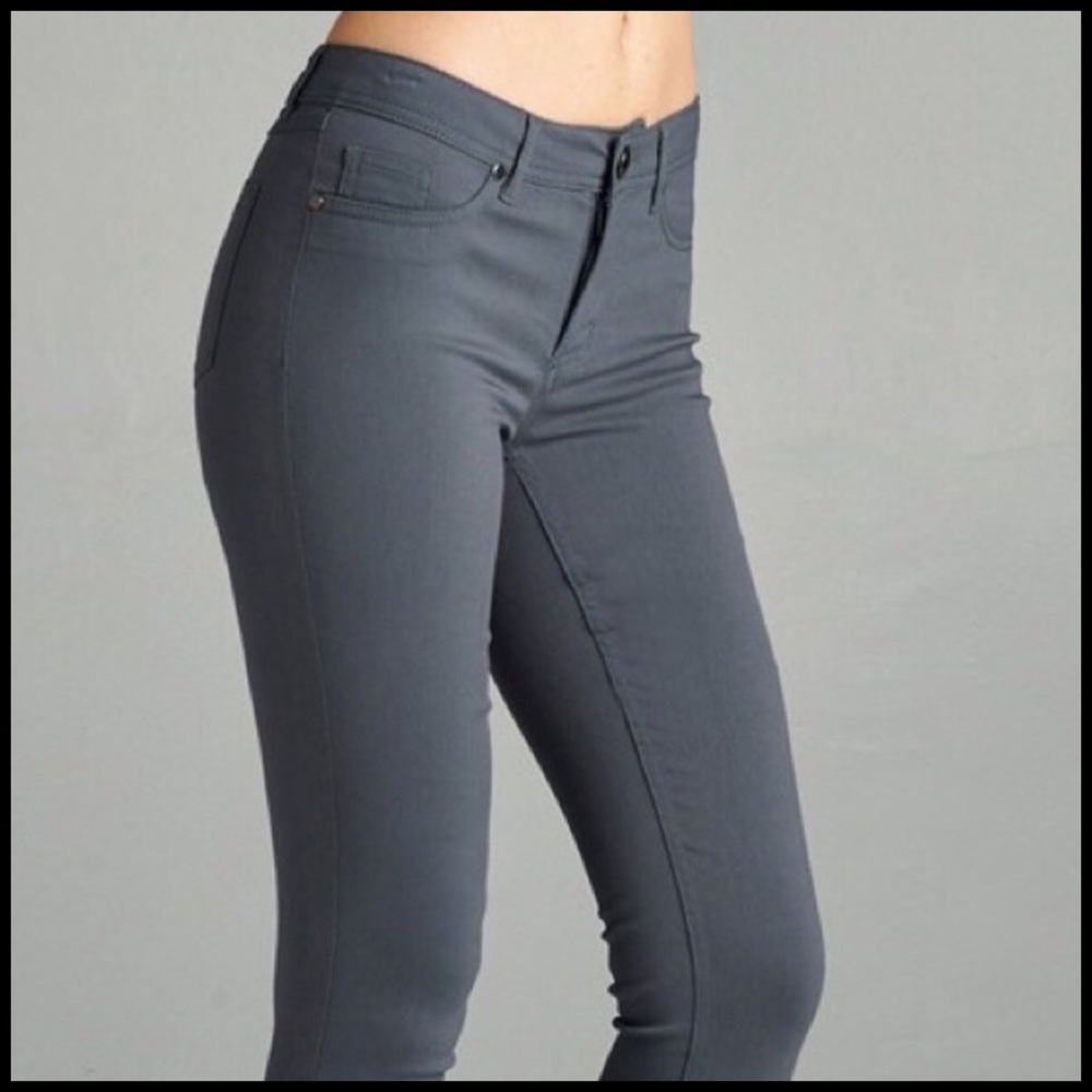 *οΈβ£ LAST PAIR!*οΈβ£SKINNY PANTS IN CHARCOAL*οΈβ£ - Picture 2 of 3