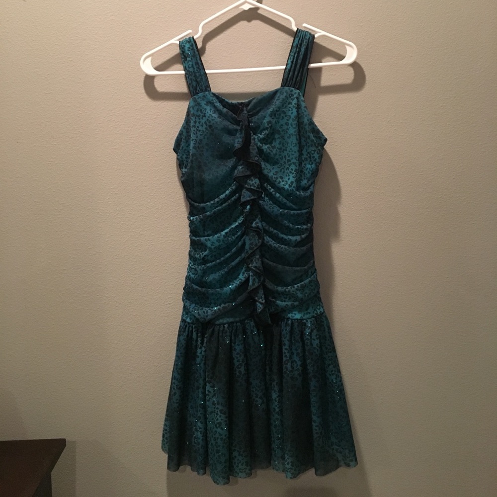 *PRICE DROP* KIDS VON MAUR DRESS