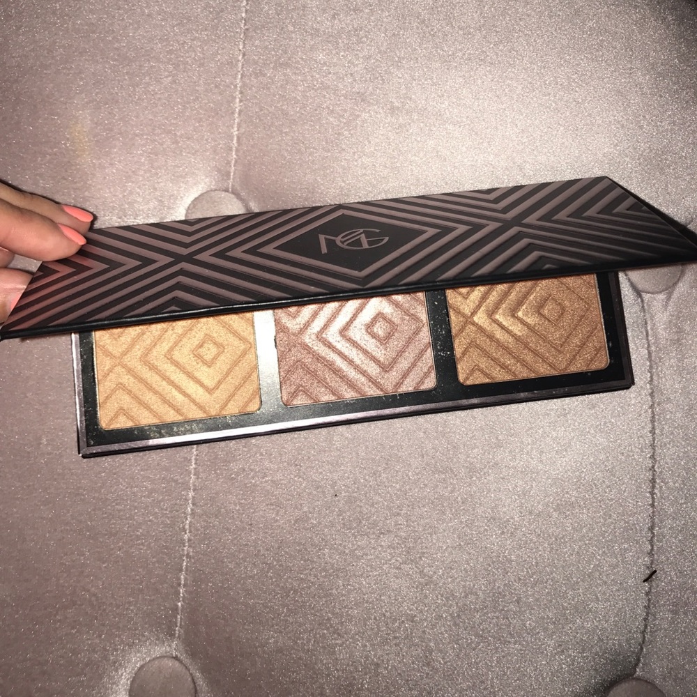 Makeup Geek highlight palate