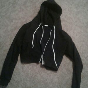 Black half sweatshirt