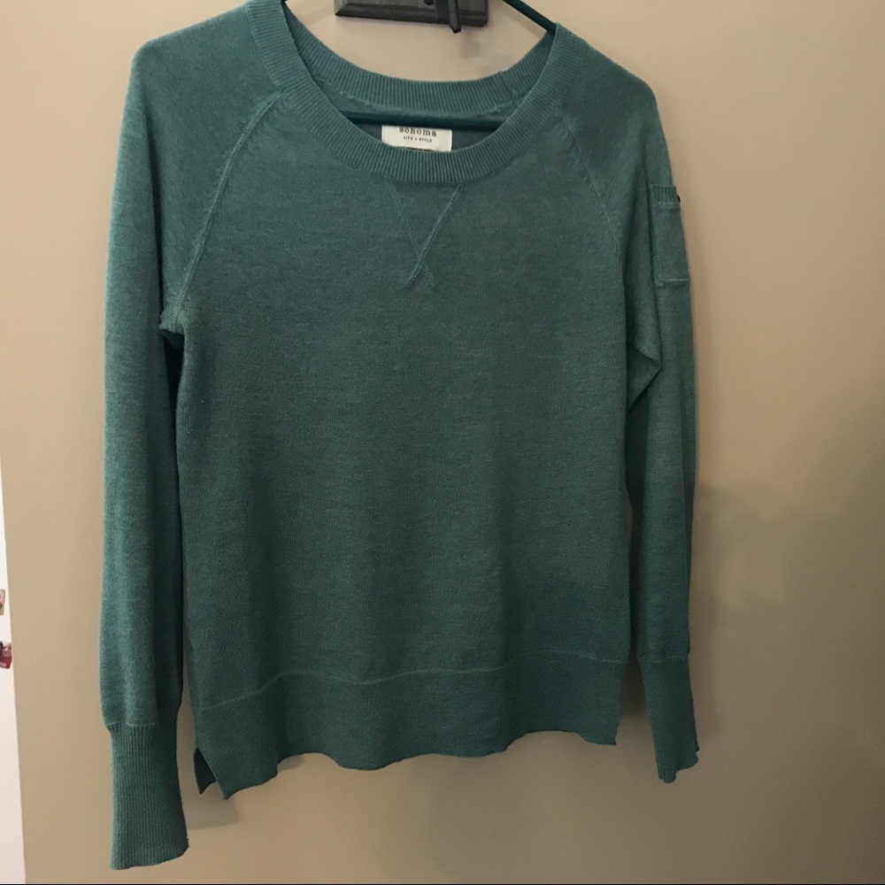 Ladies Small Sweater Scoop Neck