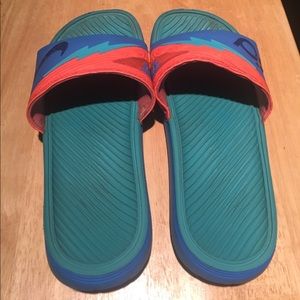 Kevin Durant slides