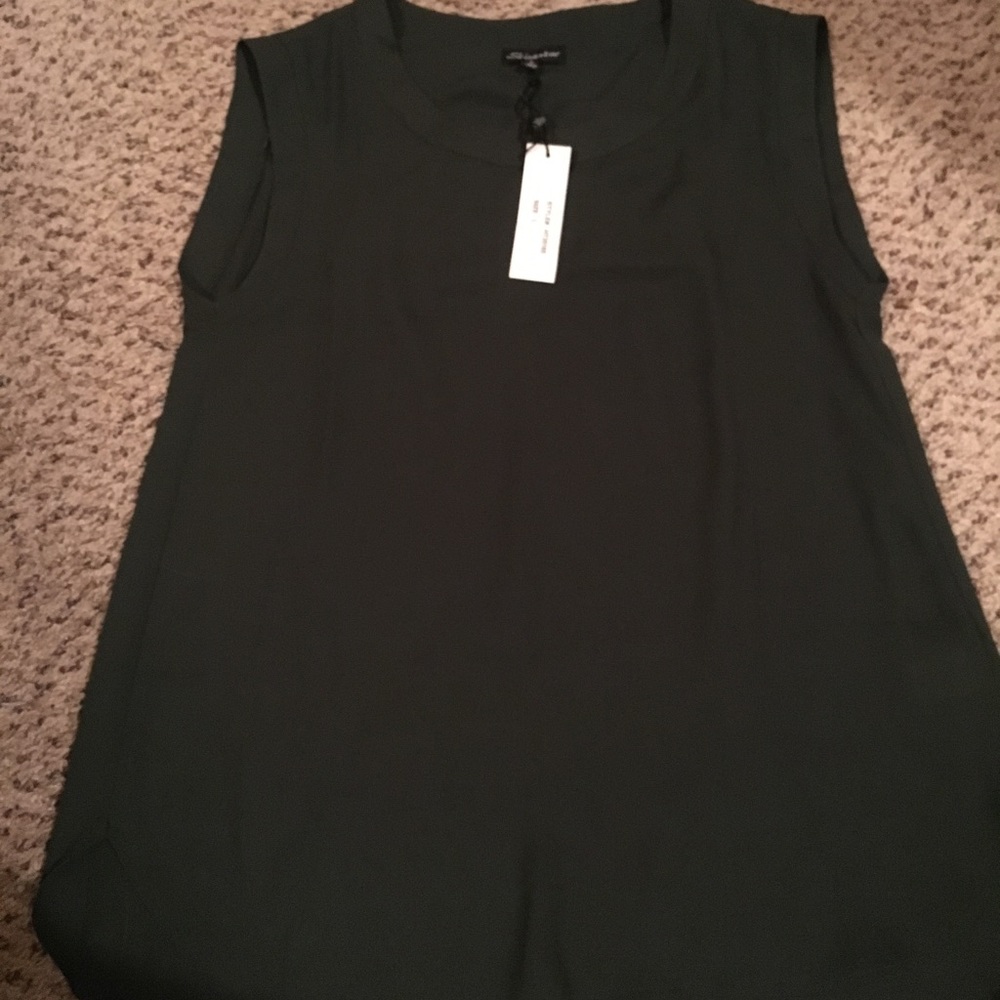 Cute olive green never been worn top