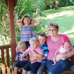 Meet your Posher, Lori