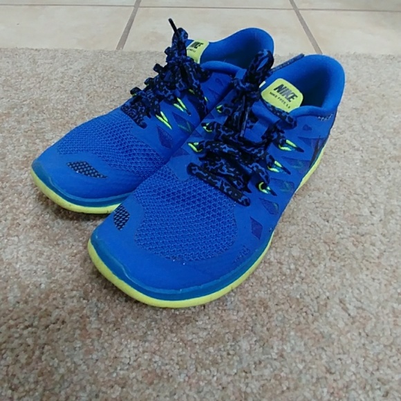 💰SOLD 💰PRICE LOWERED used Nike shoes - Picture 1 of 6