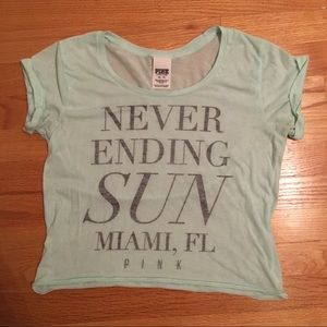 Exclusive PINK Miami graphic crop t-shirt!