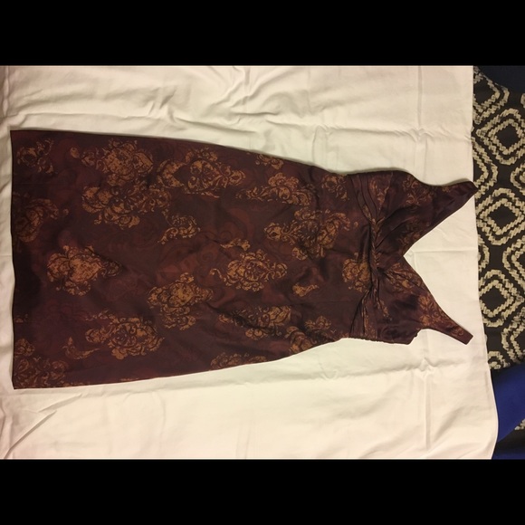 Cranberry dress with gold flowers - Picture 1 of 2