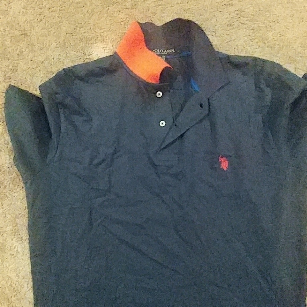 Polos - Picture 5 of 6