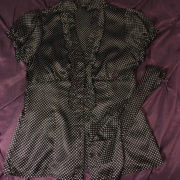 Black w/ white polka dots short sleeve blouse - Picture 1 of 2