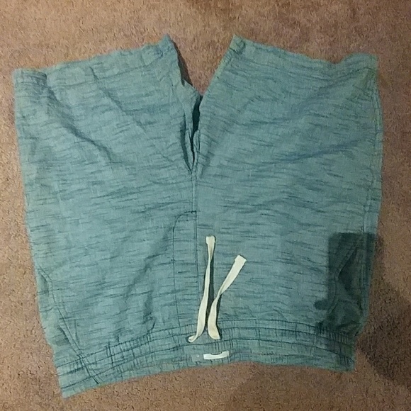 Shorts - Picture 2 of 5