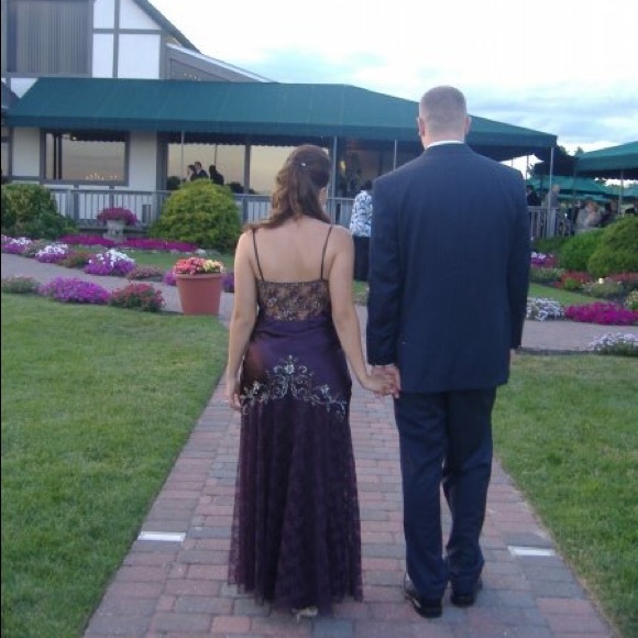 Dress - Picture 6 of 6