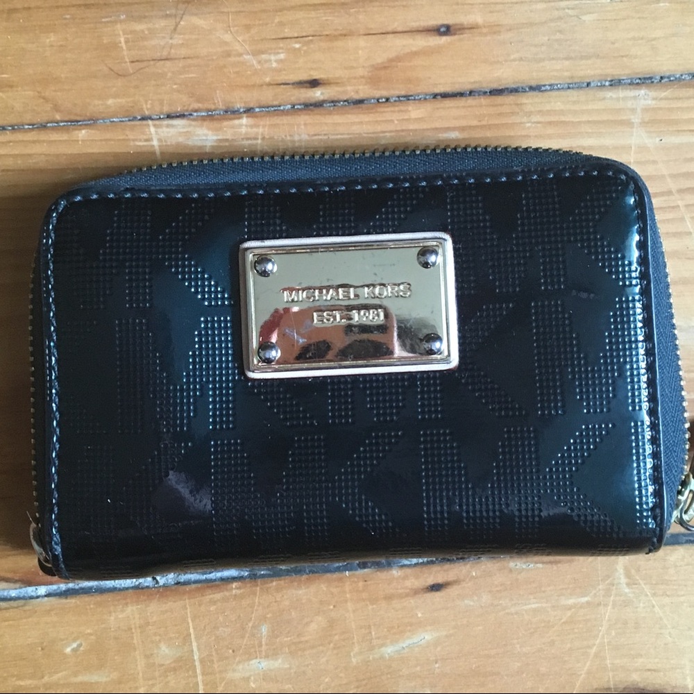 Michael Kors wallet wristlet
