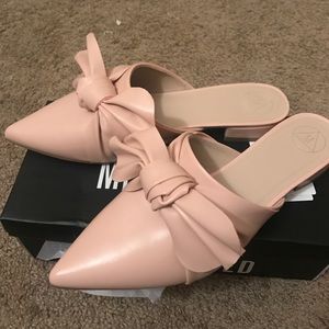 Pink bow slides