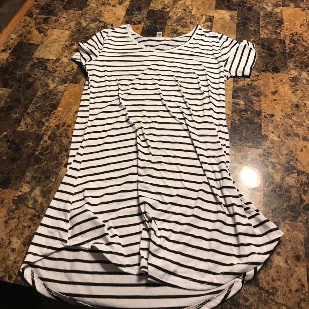 XL dress fits like a small or medium