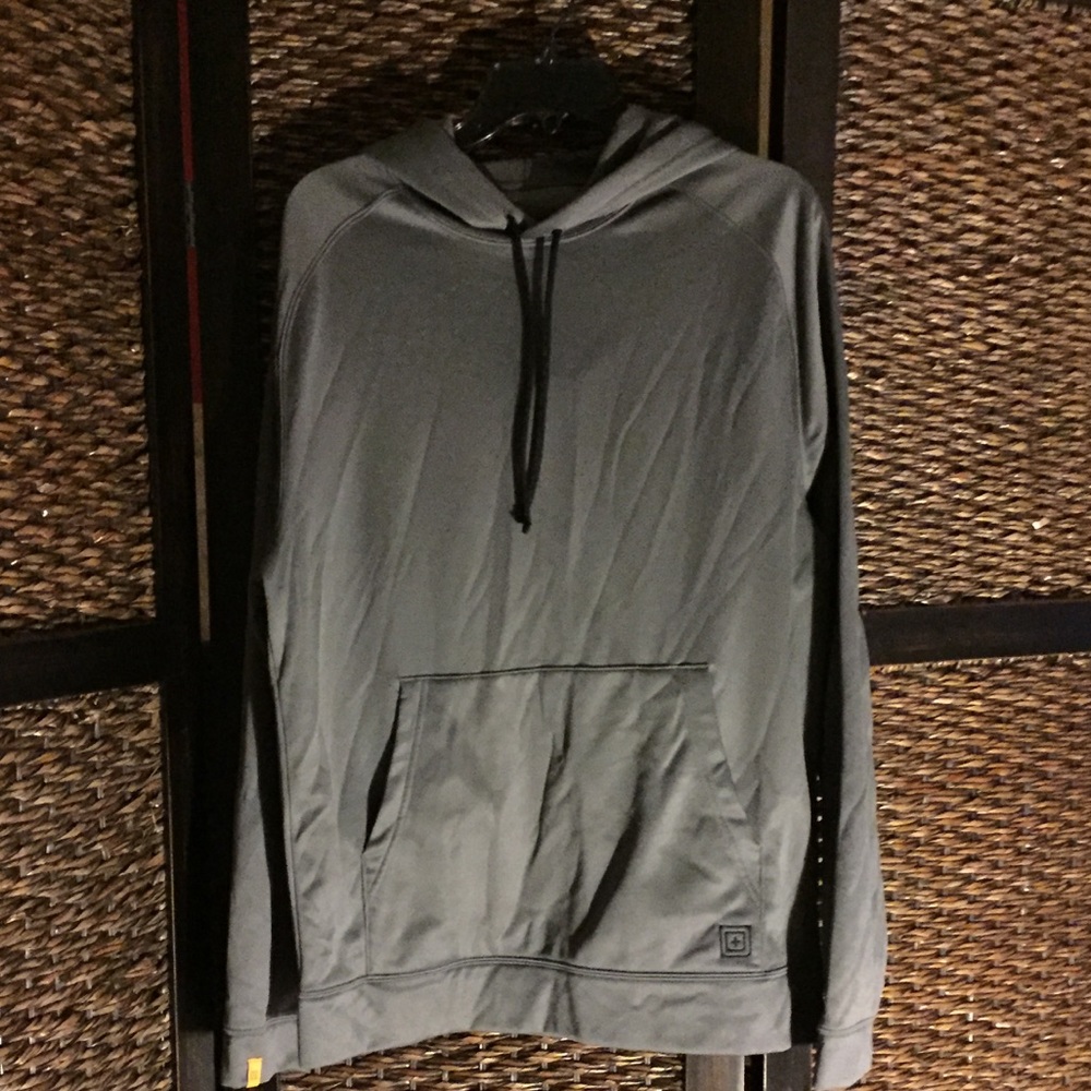 Tactical 5.11 men's Medium