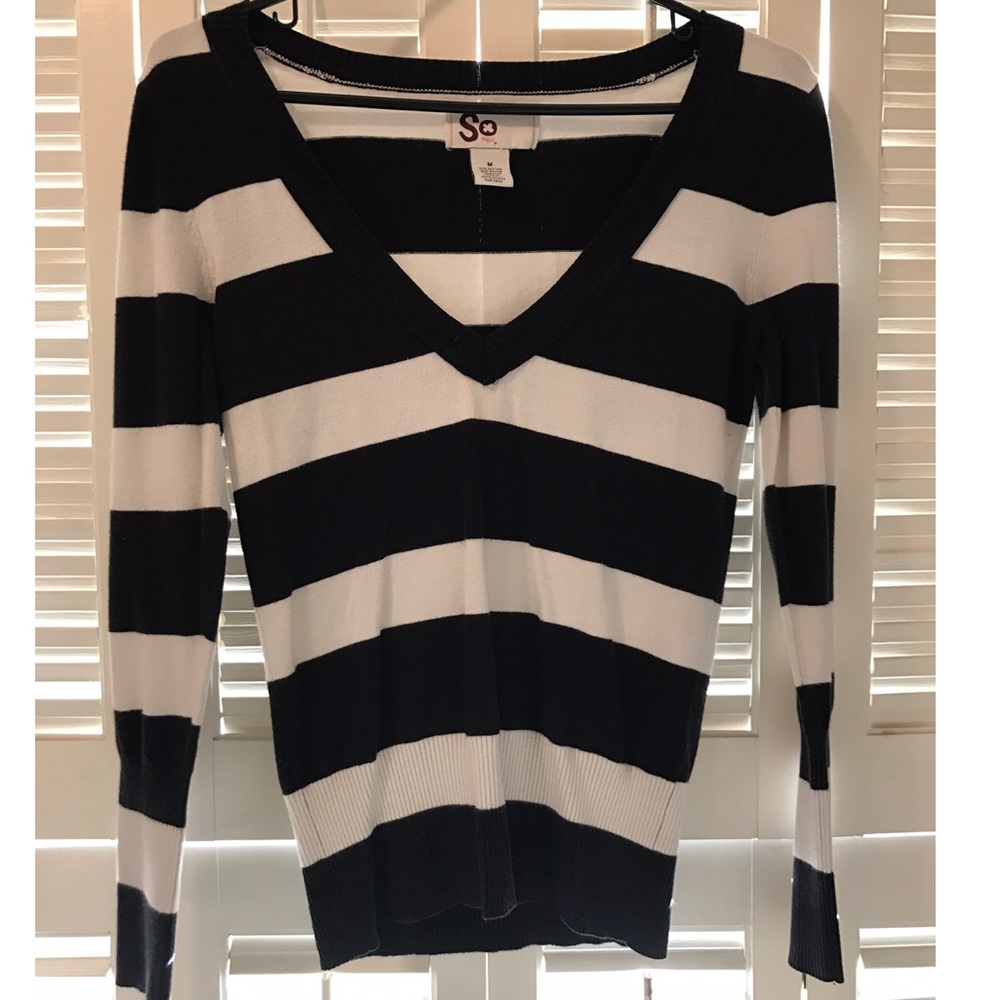 V-neck Sweater