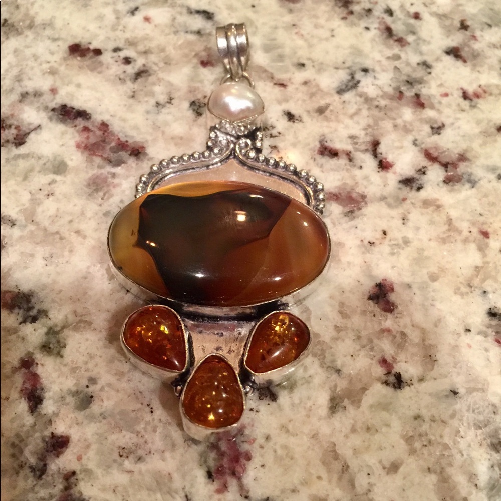 Amber & pearl pendant