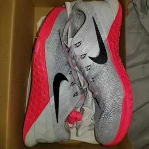 Women's Nike Metcon 3's